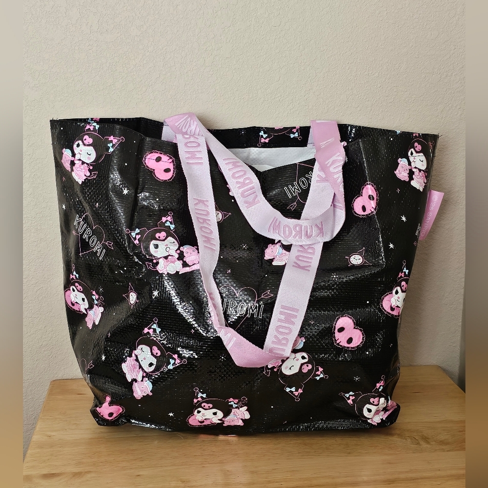 Hello Kitty Red Tote - Picture 3 of 3